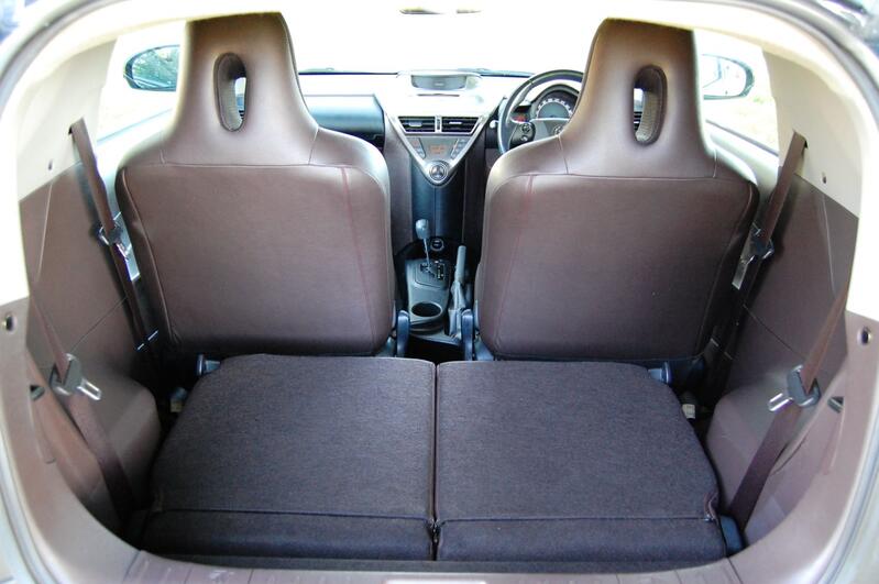 TOYOTA IQ
