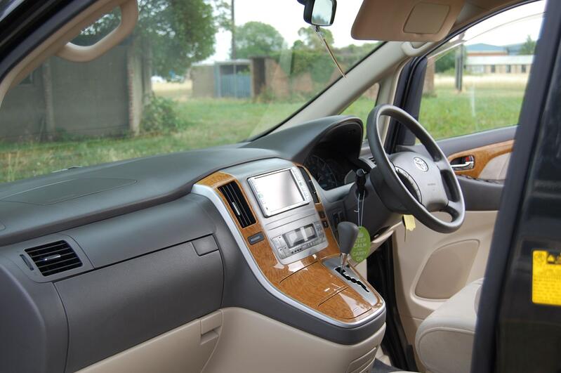 TOYOTA ALPHARD