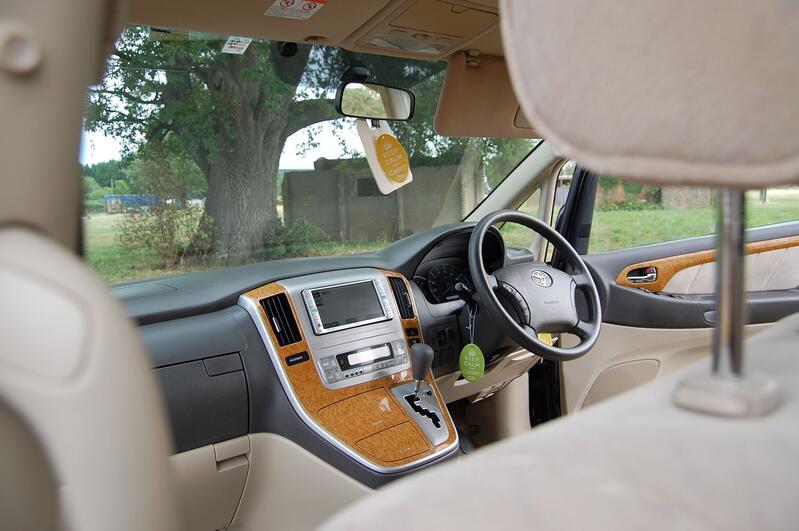 TOYOTA ALPHARD
