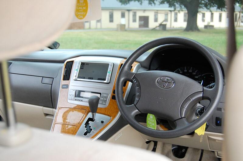 TOYOTA ALPHARD