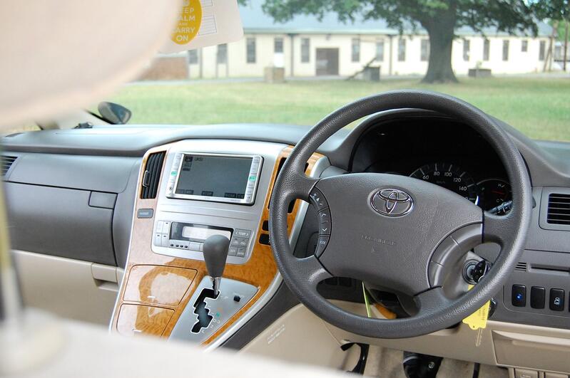 TOYOTA ALPHARD