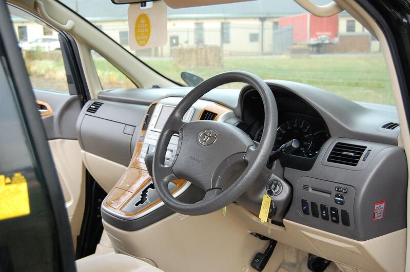 TOYOTA ALPHARD