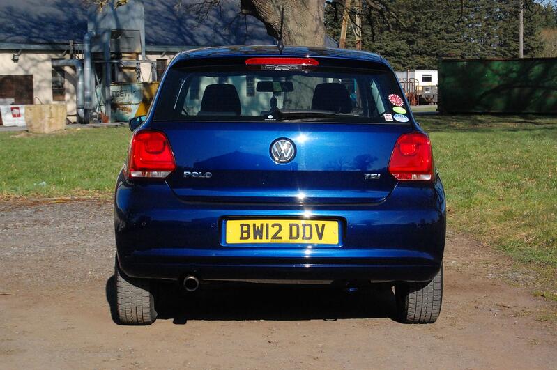 VOLKSWAGEN POLO