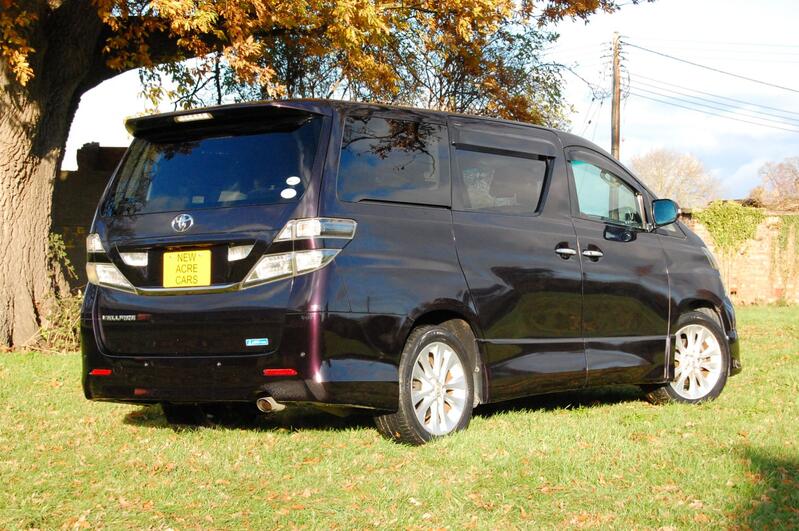 TOYOTA VELLFIRE
