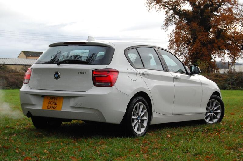 BMW 1 SERIES