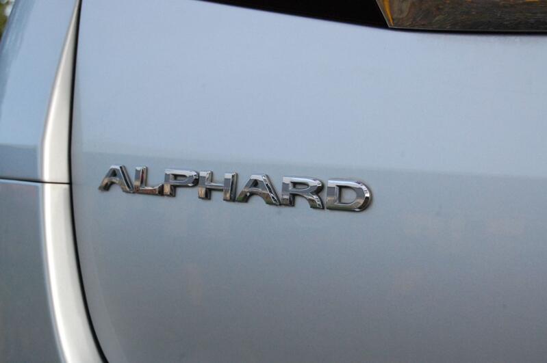 TOYOTA ALPHARD