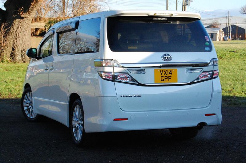 TOYOTA VELLFIRE