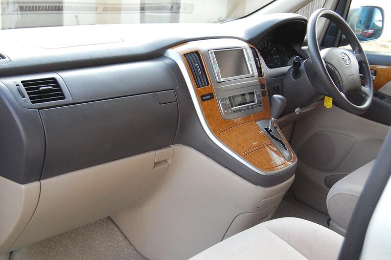 TOYOTA ALPHARD
