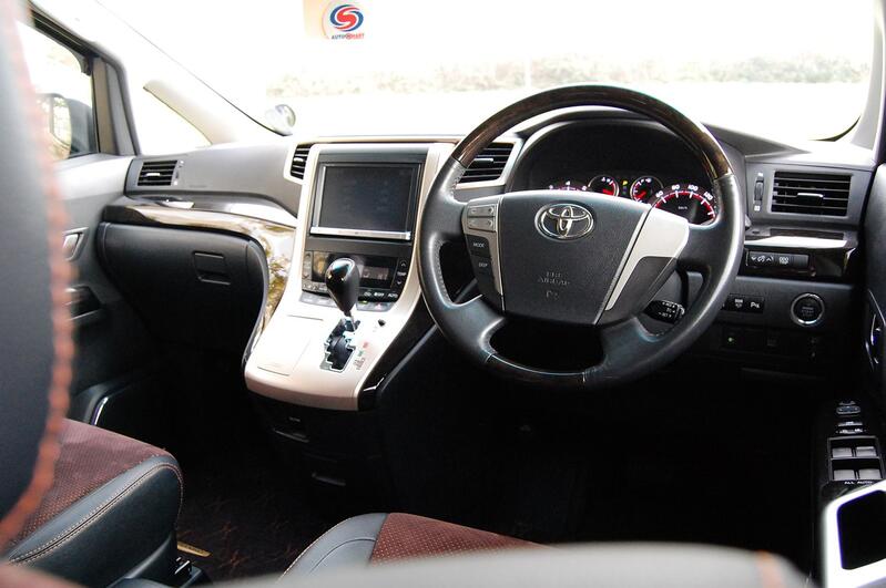 TOYOTA ALPHARD
