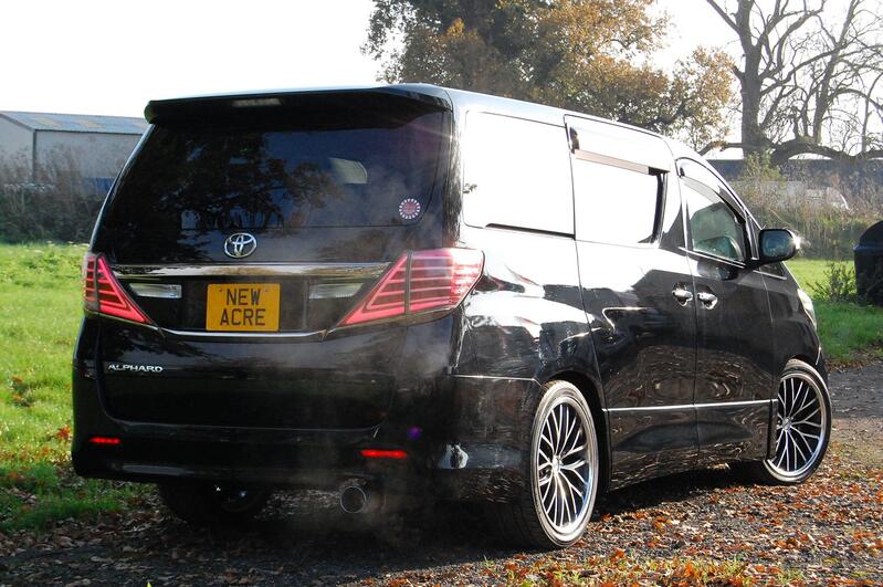 TOYOTA ALPHARD