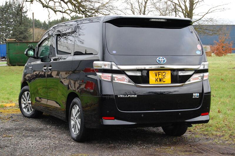 TOYOTA VELLFIRE