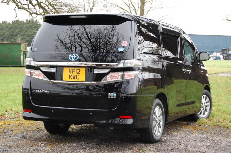 TOYOTA VELLFIRE