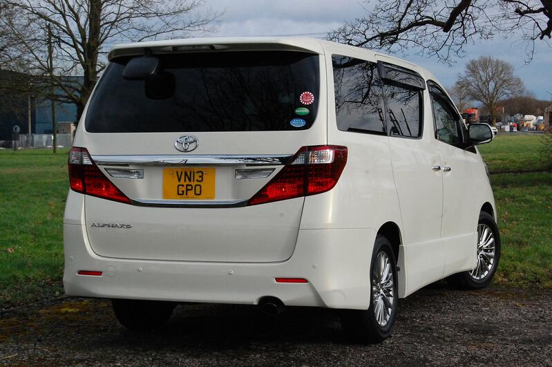 TOYOTA ALPHARD