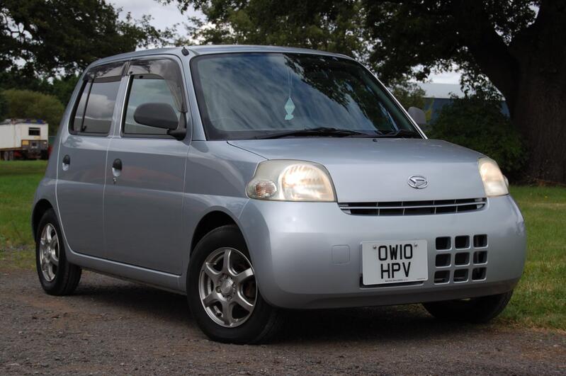 DAIHATSU ESSE