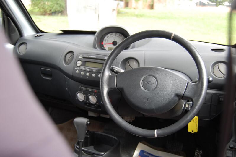 DAIHATSU ESSE