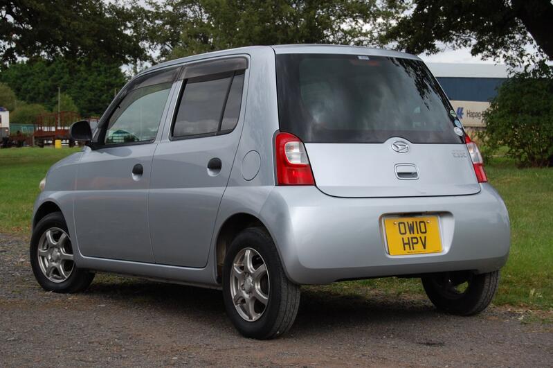 DAIHATSU ESSE