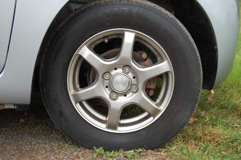 DAIHATSU ESSE