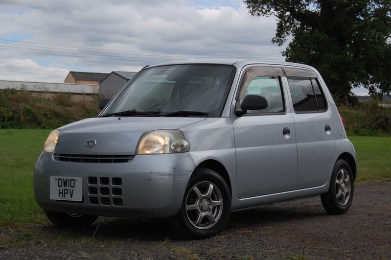 DAIHATSU ESSE