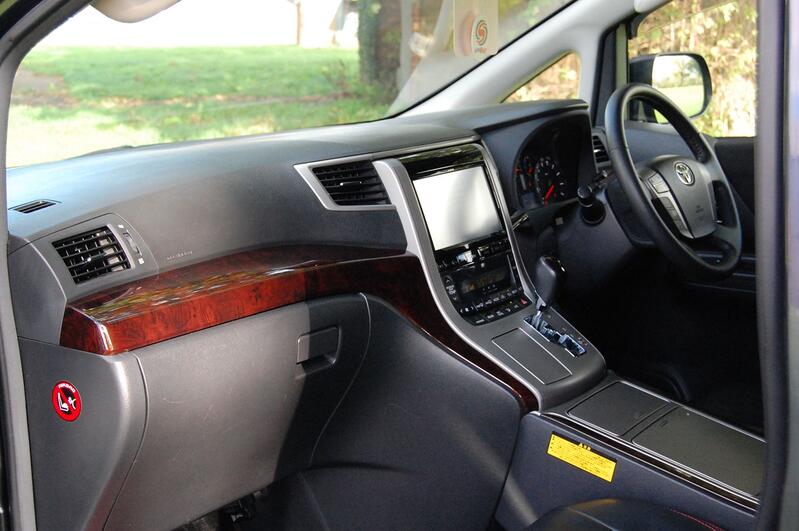 TOYOTA ALPHARD