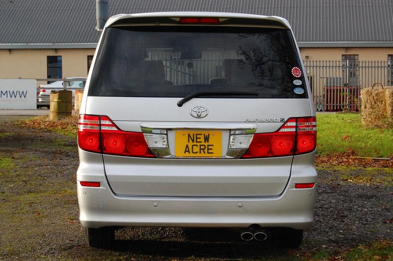 TOYOTA ALPHARD