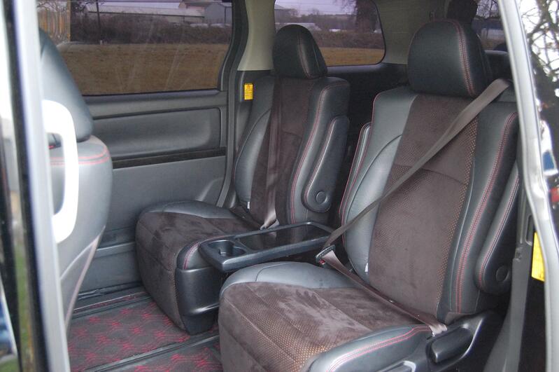 TOYOTA VELLFIRE