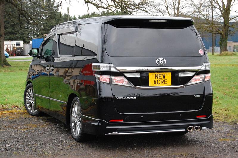 TOYOTA VELLFIRE