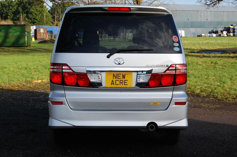 TOYOTA ALPHARD