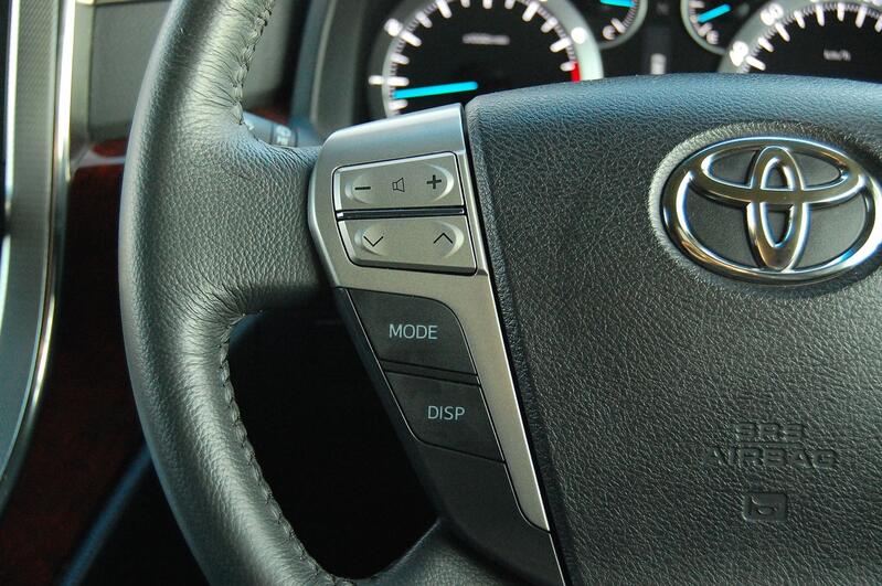 TOYOTA ALPHARD