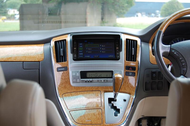 TOYOTA ALPHARD