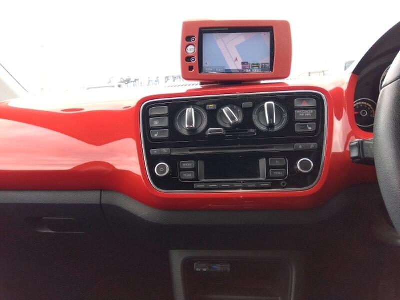 VOLKSWAGEN UP