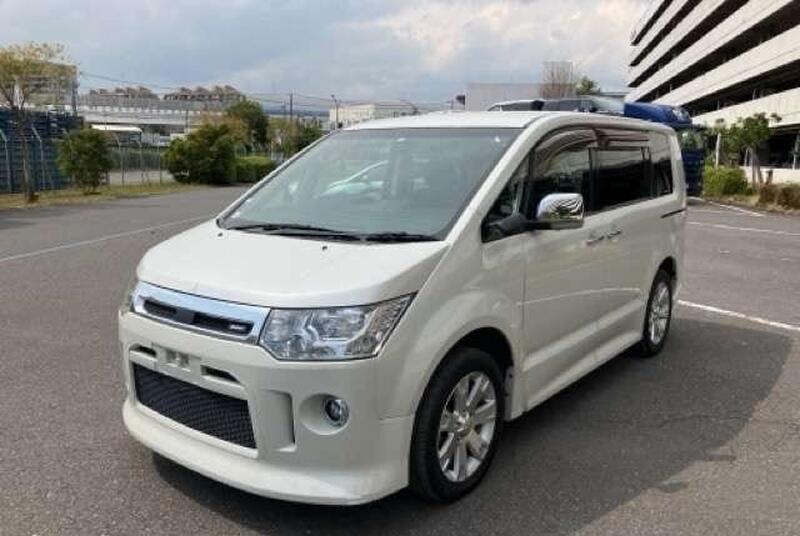 MITSUBISHI DELICA