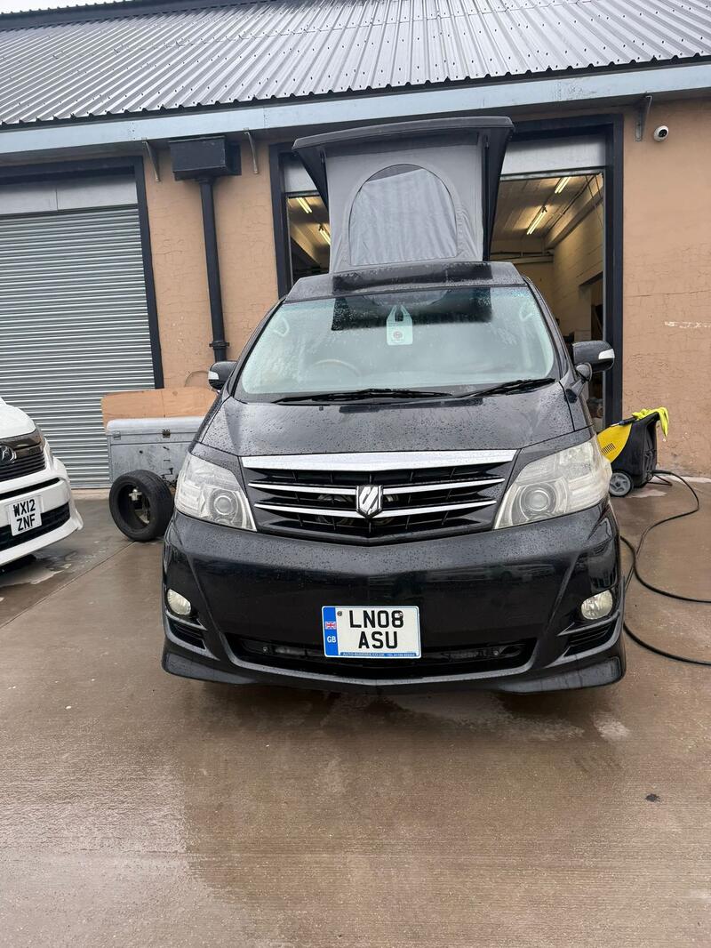 TOYOTA ALPHARD