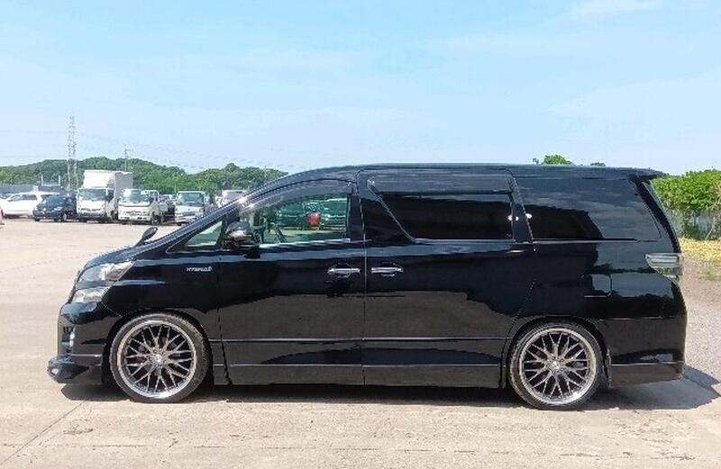 TOYOTA VELLFIRE