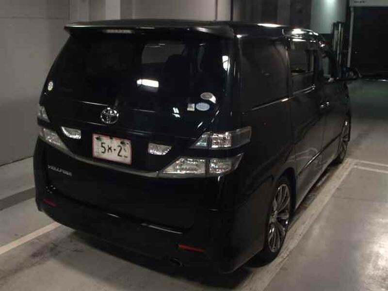 TOYOTA VELLFIRE