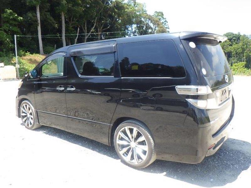 TOYOTA VELLFIRE