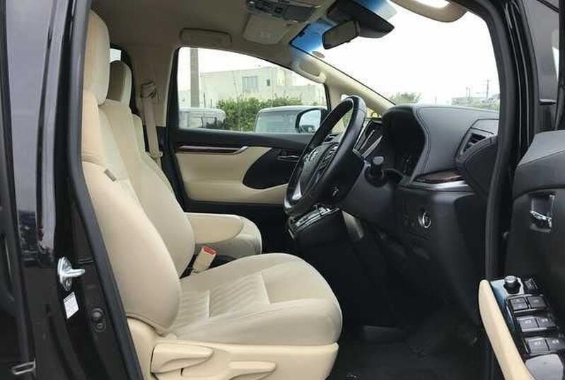 TOYOTA VELLFIRE
