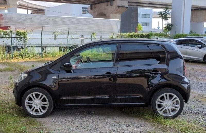 VOLKSWAGEN UP